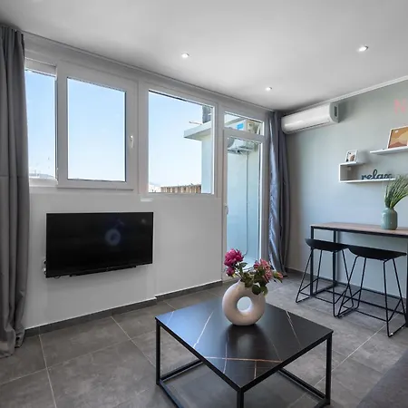 V1 Boutique Residences, Nilie Hospitality Mgmt * Soluň